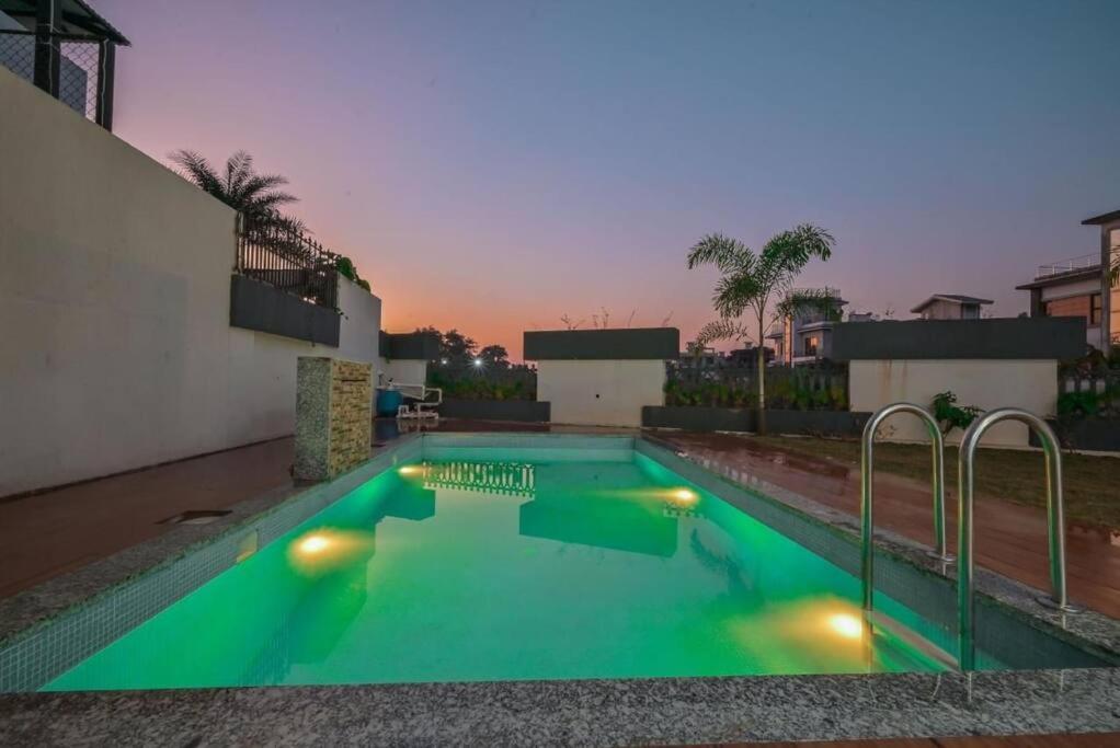 Royal Paradise Villa Lonavala Bagian luar foto
