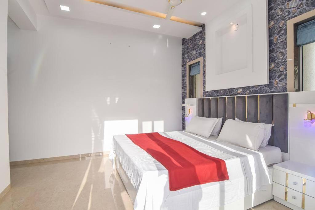 Royal Paradise Villa Lonavala Bagian luar foto