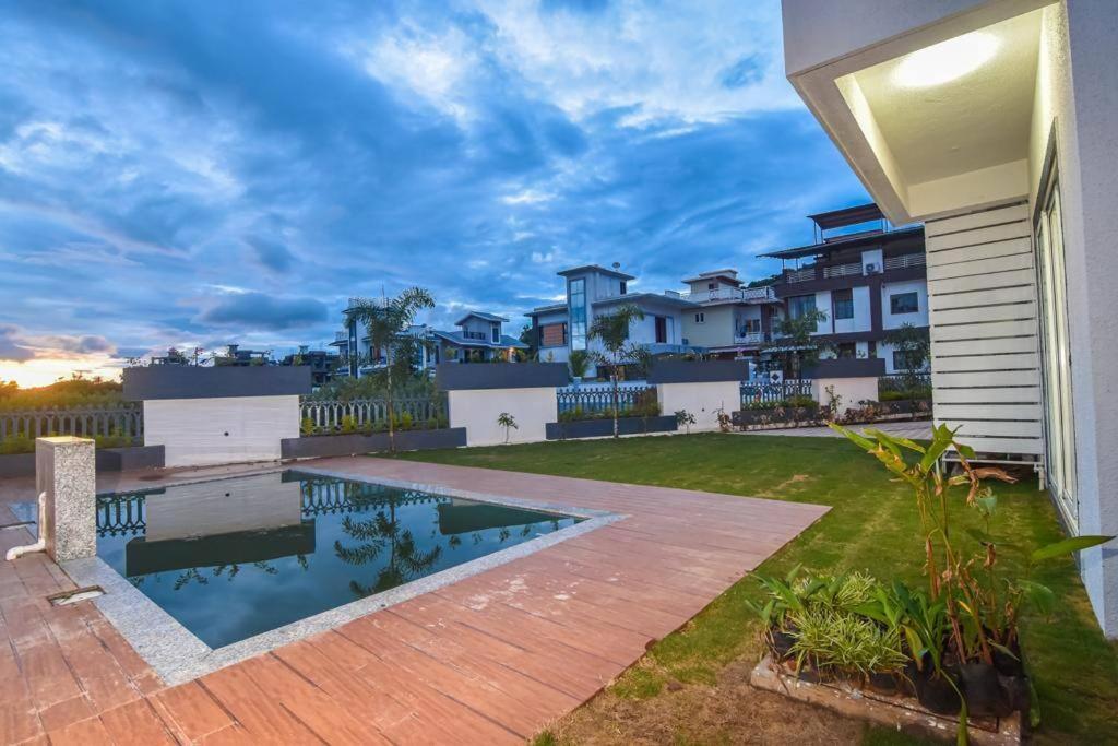 Royal Paradise Villa Lonavala Bagian luar foto
