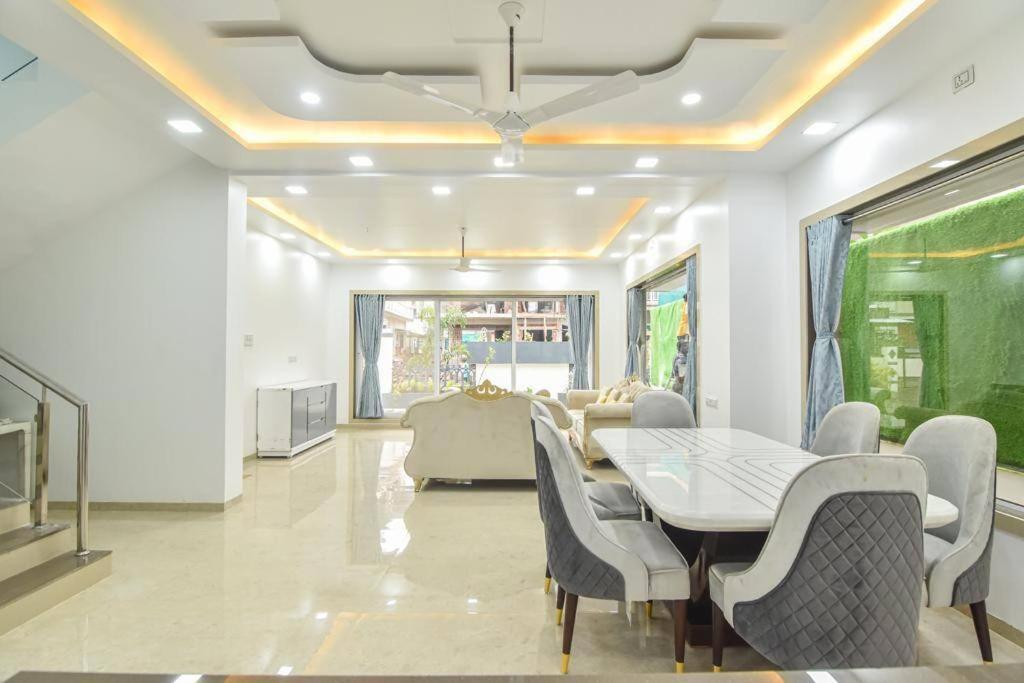 Royal Paradise Villa Lonavala Bagian luar foto